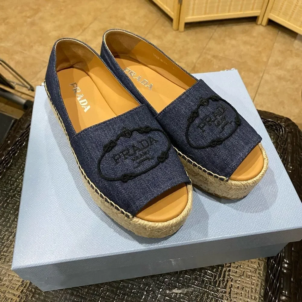 NWT Prada denim blue, size 38